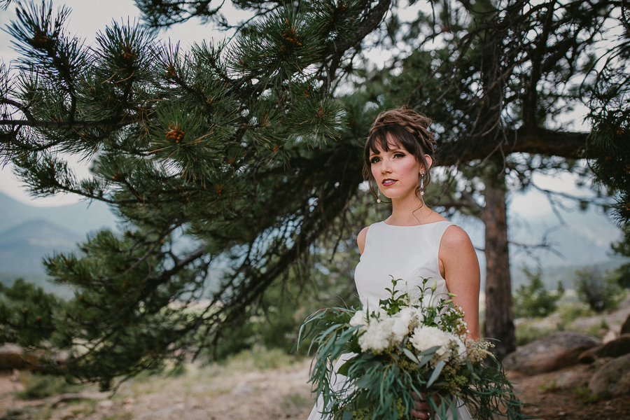 RMNP first look, colorado wedding photographer, Rocky mountain National park wedding, florals, bride